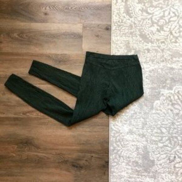 Saks Fifth Avenue Dark Green Snake Leggings Size Small - Picture 4 of 4